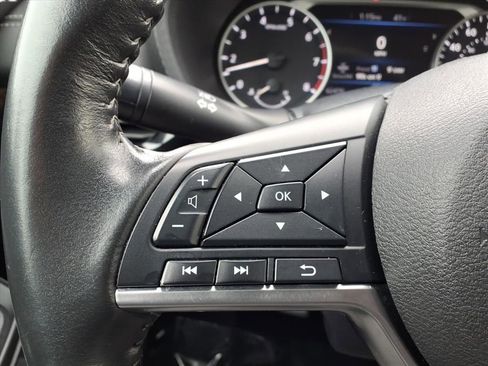 Used 2023 Nissan Sentra SV image 21