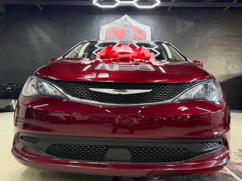 Used 2021 Chrysler Voyager Lxi image 6