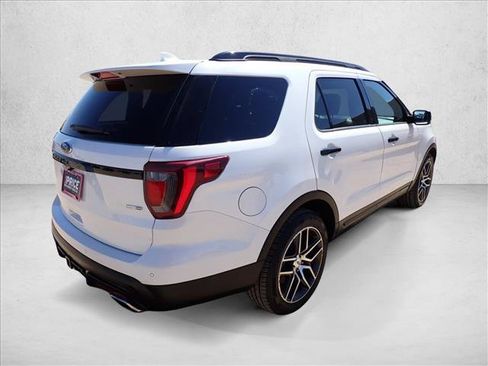 Used 2017 Ford Explorer Sport AWD/4WD image 4