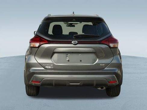 Used 2024 Nissan Kicks SR image 8