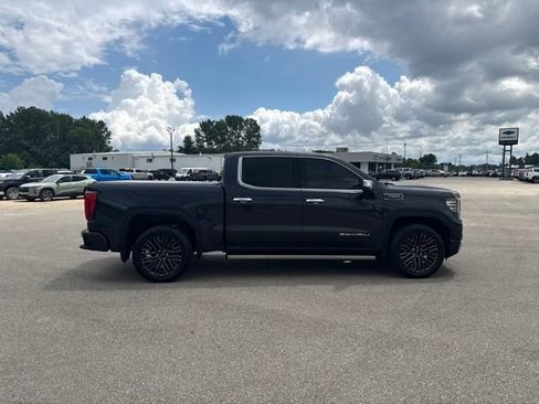 Used 2022 GMC Sierra 1500 Denali Ultimate AWD/4WD image 7