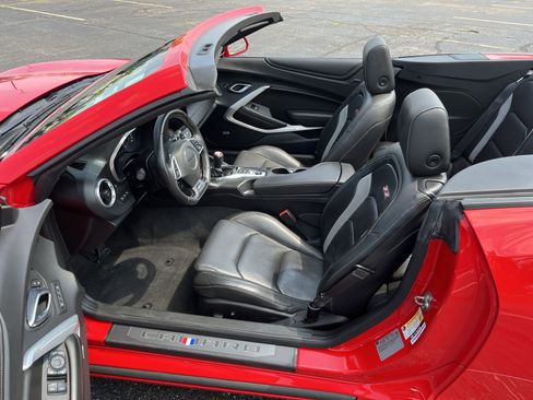Used 2017 Chevrolet Camaro SS image 19