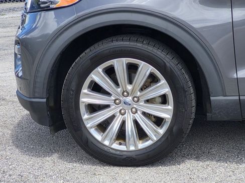 Used 2021 Ford Explorer Limited w/ Equipment Group 301A RWD image 9