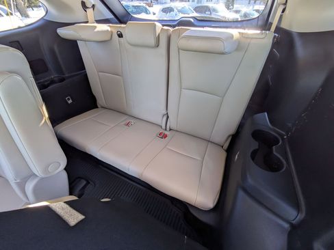 Certified 2023 Toyota Highlander XLE image 19