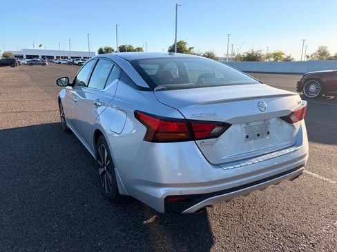 Used 2020 Nissan Altima 2.5 SV FWD image 7