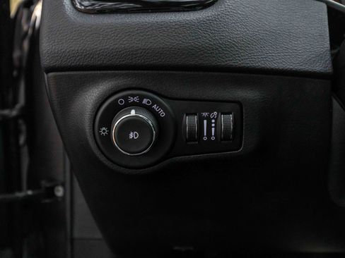 Used 2020 Jeep Compass Limited image 9