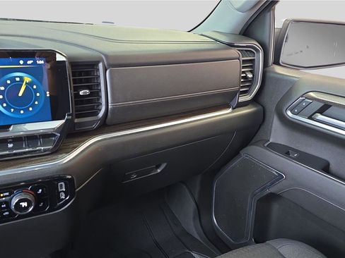 Used 2022 Chevrolet Silverado 1500 LT image 20