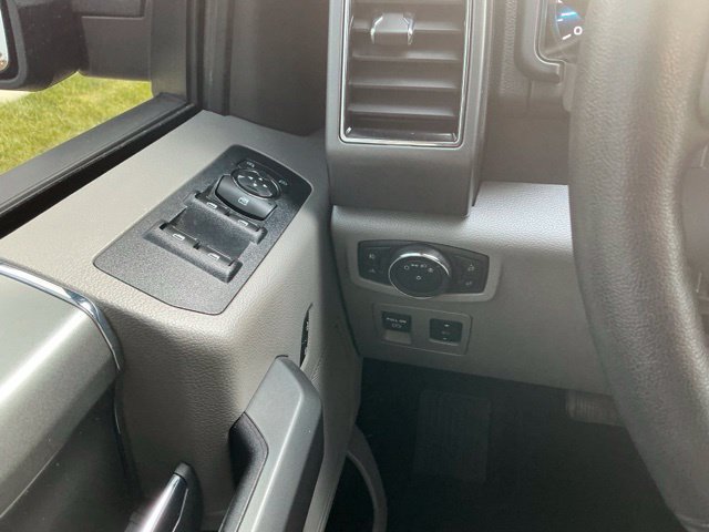 Used 2018 Ford F150 XLT w/ Equipment Group 302A Luxury AWD/4WD image 25