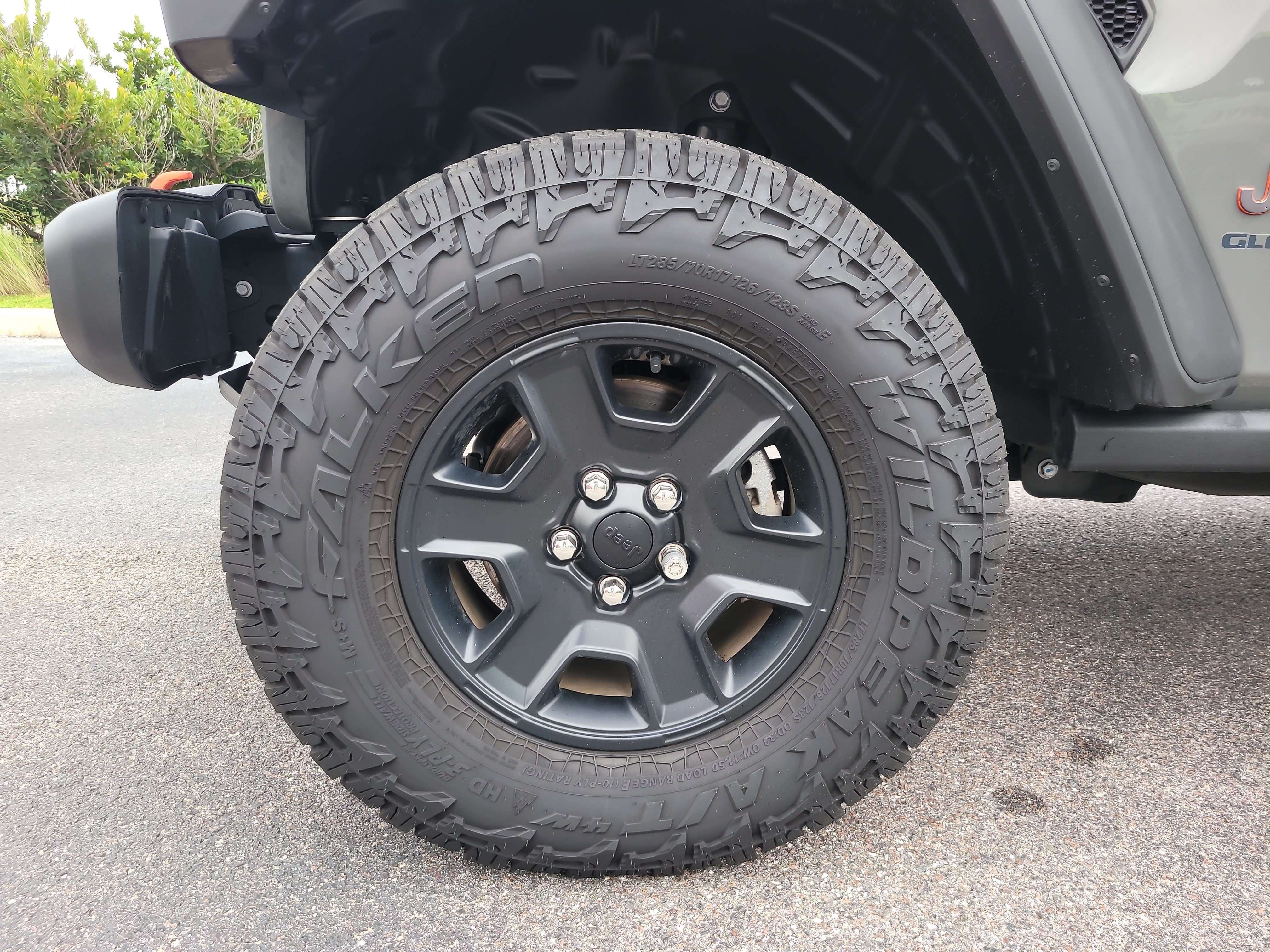 Used 2022 Jeep Gladiator Mojave AWD/4WD image 10