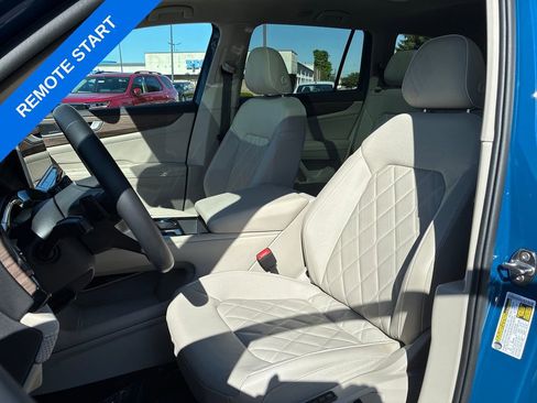 Used 2025 Volkswagen Atlas SEL Premium R-Line AWD/4WD image 11