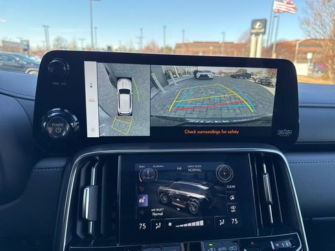 Certified 2025 Lexus LX 700h Overtrail image 28