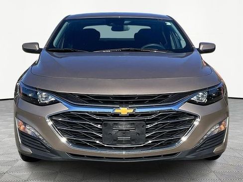 Used 2023 Chevrolet Malibu LT image 2