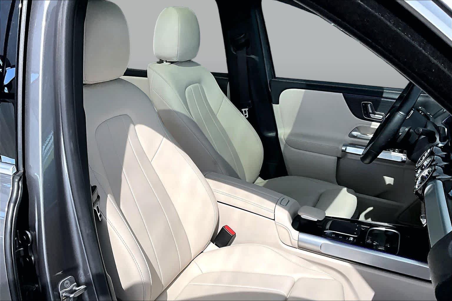 Used 2023 Mercedes-Benz EQB 250+ image 8