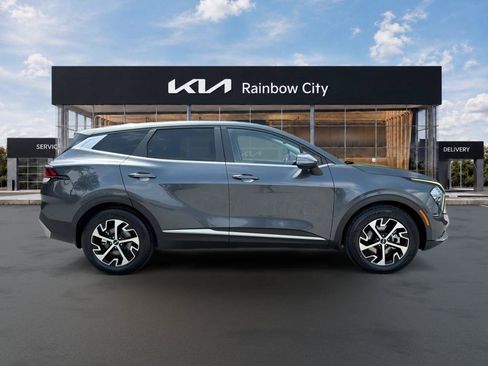 Used 2023 Kia Sportage EX FWD image 4