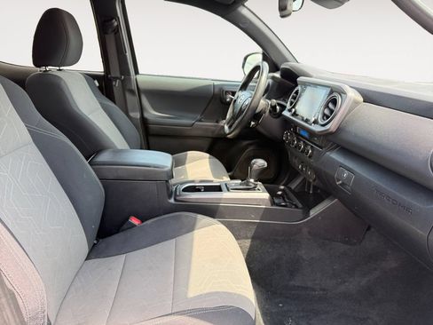 Used 2023 Toyota Tacoma TRD Sport AWD/4WD image 15