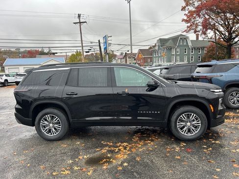 New 2026 Chevrolet Traverse LT w/ Driver Confidence Package image 2