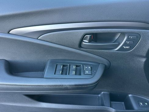 Certified 2023 Honda Passport EX-L image 10