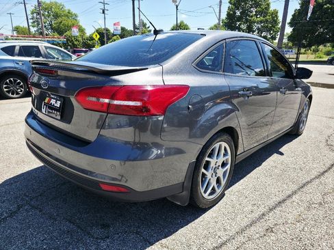 Used 2015 Ford Focus SE w/ Equipment Group 201A FWD image 5