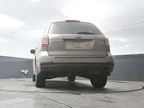 Used 2016 Subaru Forester 2.5i Premium image 32