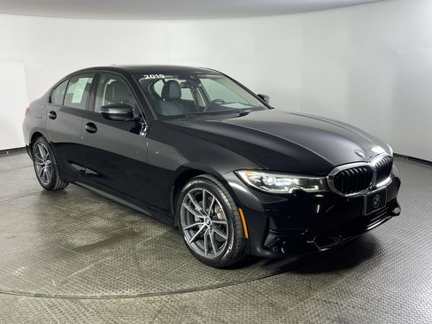 Used 2019 BMW 330i xDrive Sedan image 3