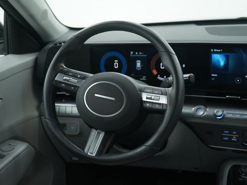 Used 2025 Hyundai Kona SEL image 14