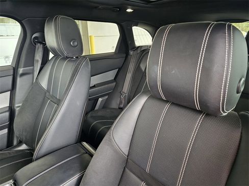 Used 2019 Land Rover Range Rover Velar R-Dynamic SE image 16