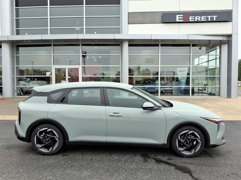New 2026 Kia K4 GT-Line Turbo FWD image 2