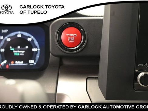 Used 2025 Toyota Tacoma TRD Sport AWD/4WD image 17
