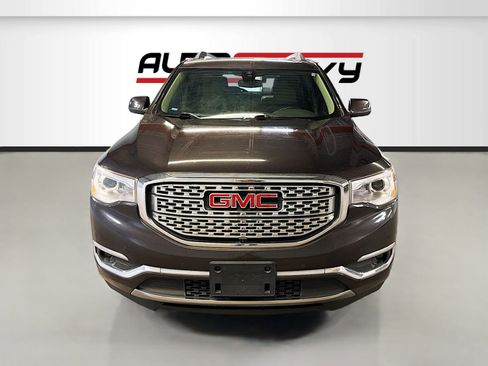 Used 2017 GMC Acadia Denali w/ Technology Package image 2
