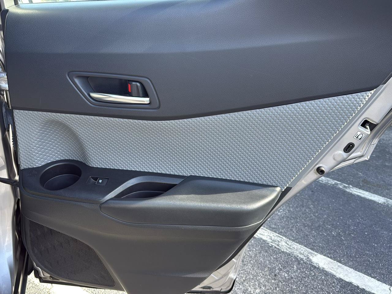 Used 2019 Toyota C-HR XLE FWD image 19