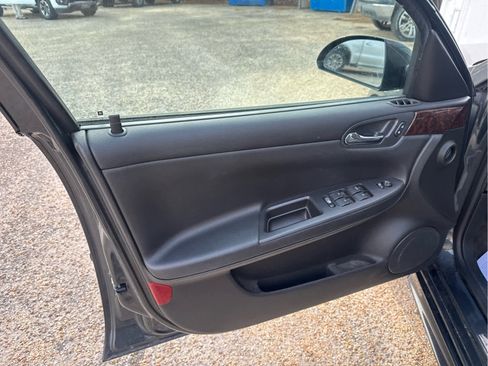 Used 2012 Chevrolet Impala LT image 20