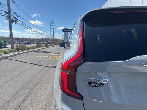 Certified 2025 Volvo XC90 B6 Plus image 10