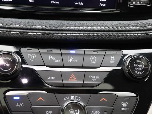 Used 2022 Chrysler Pacifica Limited image 26