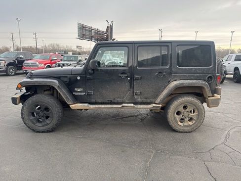 Used 2014 Jeep Wrangler Unlimited Sahara w/ Dual Top Group image 5