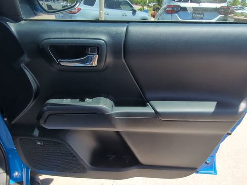 Used 2019 Toyota Tacoma TRD Pro AWD/4WD image 32