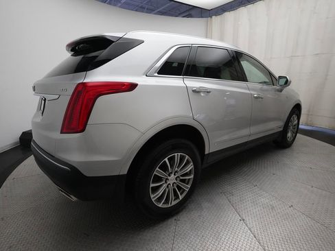 Used 2018 Cadillac XT5 Luxury w/ Driver Awareness Package AWD/4WD image 38
