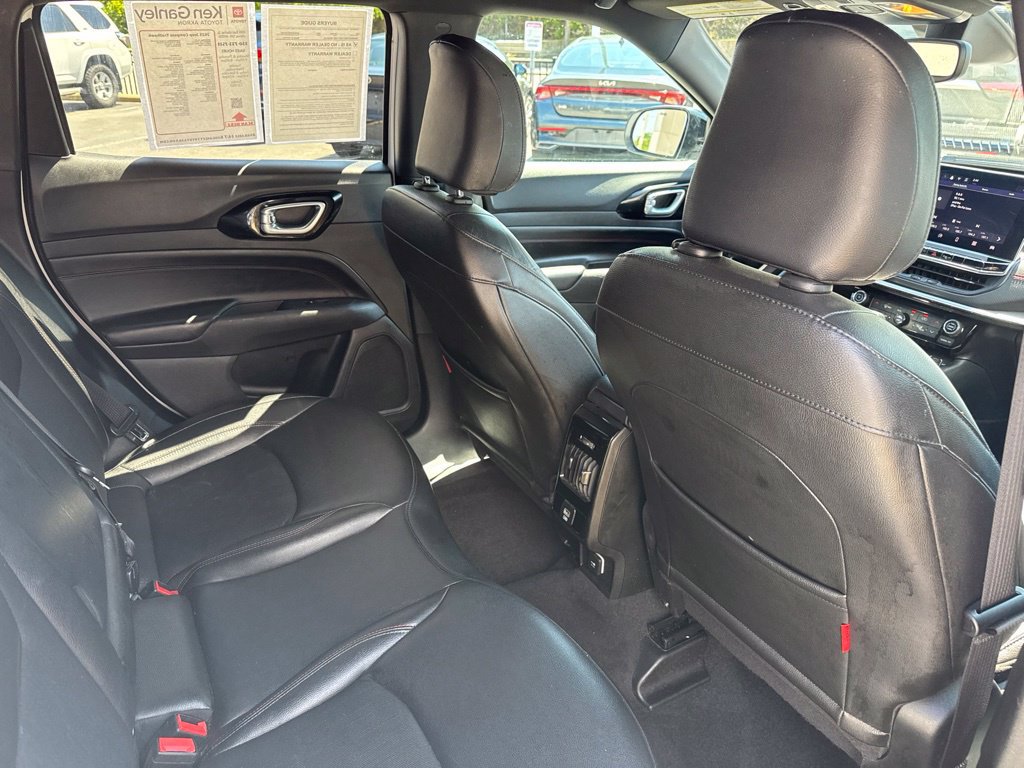 Used 2025 Jeep Compass Trailhawk AWD/4WD image 33