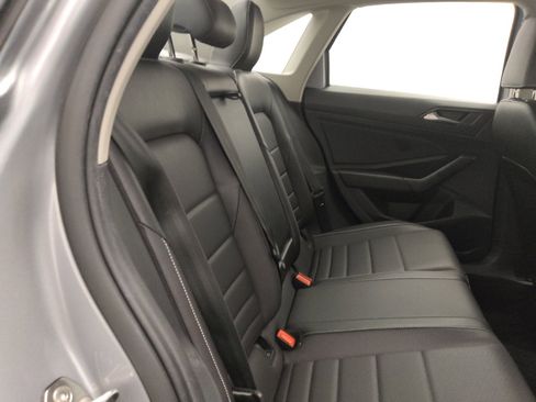 Used 2024 Volkswagen Jetta SE FWD image 19