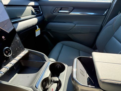 New 2026 GMC Terrain AT4 AWD/4WD image 31