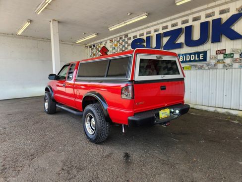 Used 2003 Chevrolet S10 Pickup LS w/ LS Preferred Equipment Group AWD/4WD image 5