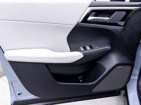 New 2026 Mitsubishi Outlander SE image 7