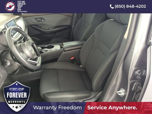Used 2023 Nissan Rogue S FWD image 11