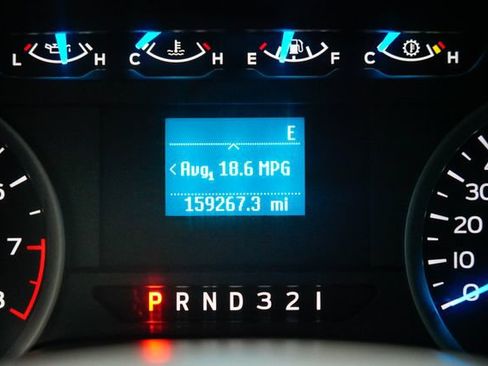 Used 2017 Ford F150 XLT AWD/4WD image 2