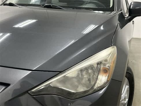 Used 2018 Toyota Yaris iA image 31