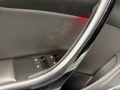 Used 2019 Buick Cascada Premium FWD image 35