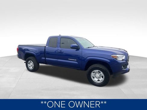 Used 2023 Toyota Tacoma SR5 image 2