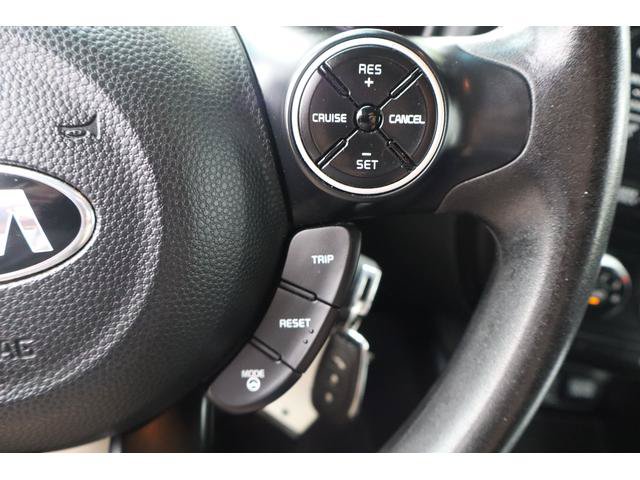 Used 2016 Kia Soul FWD image 13