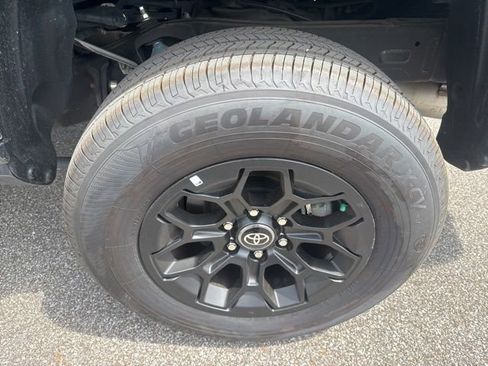 Used 2024 Toyota Tacoma TRD Off-Road AWD/4WD image 11