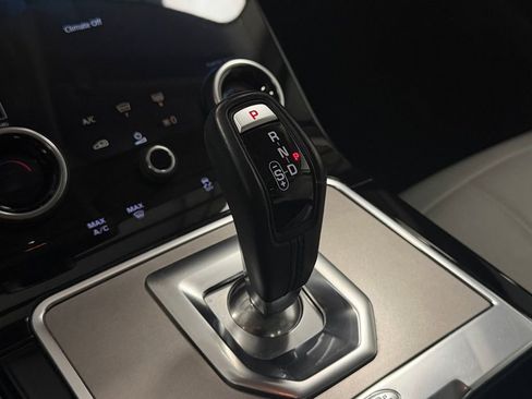 Used 2022 Land Rover Range Rover Evoque S image 22