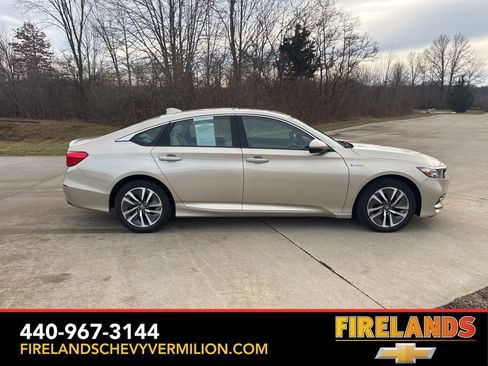 Used 2018 Honda Accord Touring image 10